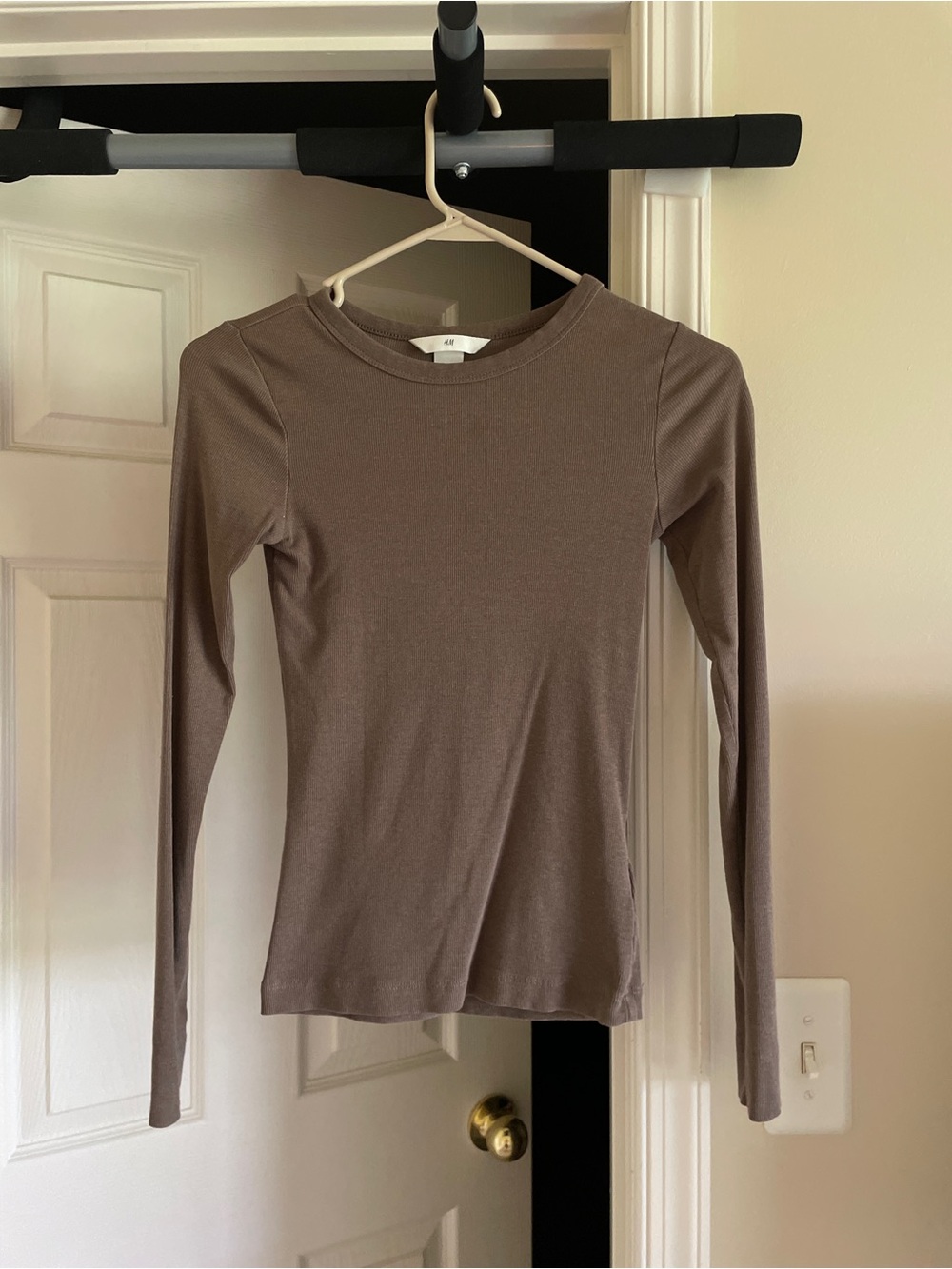 Classic Long-Sleeve Crewneck Top - Taupe